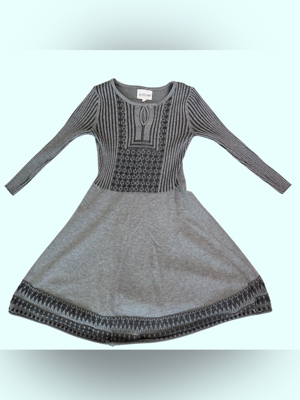 Olive & Oak Gray Patterned Long Sleeve Knit Dress